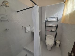 Foto 29 de EN VENTA, EN LA CIUDAD DE LOJA, DETRAS DEL SUPERMAXI, CASA CON PROYECCIÓN COMERCIAL DE 3 HABITACIONES