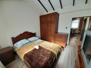 Foto 32 de EN VENTA, EN LA CIUDAD DE LOJA, DETRAS DEL SUPERMAXI, CASA CON PROYECCIÓN COMERCIAL DE 3 HABITACIONES
