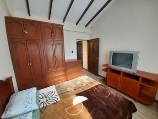 Foto 33 de EN VENTA, EN LA CIUDAD DE LOJA, DETRAS DEL SUPERMAXI, CASA CON PROYECCIÓN COMERCIAL DE 3 HABITACIONES