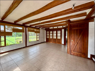 Foto 2 de Casa en renta en EXCLUSIVA URBANIZACIÓN de Los Chillos - Sangolqui