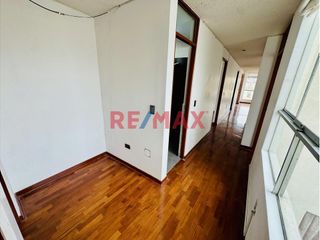 Foto 5 de En Venta: Exclusivo Dpto. 4To Piso En Urb. Matellini