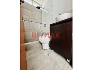 Foto 10 de En Venta: Exclusivo Dpto. 4To Piso En Urb. Matellini