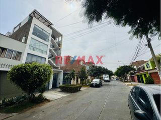 Foto 15 de En Venta: Exclusivo Dpto. 4To Piso En Urb. Matellini
