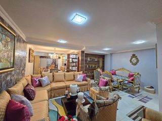 Foto 6 de Venta de Casa de 2 plantas, 3 dormitorios, REMODELADA - Villa España Etapa Barcelona