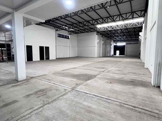 Foto 2 de Especatucular bodega en zona comercial, San Isidro villavicencio!