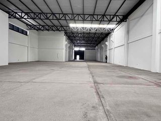 Foto 3 de Especatucular bodega en zona comercial, San Isidro villavicencio!