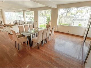 Foto 2 de ✨ ¡Descubra el departamento de sus sueños en San Isidro! ✨ 4 dorm/7baños/10estacio.