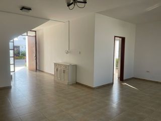 Foto 5 de ALQUILO CASA EN SALINAS