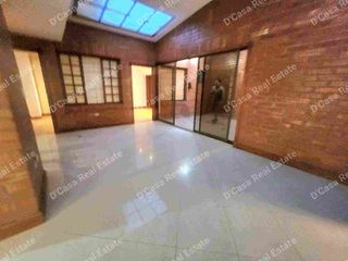 Foto 1 de Rento Departamento - Ordóñez Lasso 3 dormitorios  2 garajes en planta baja