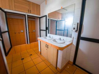 Foto 4 de !Oportunidad! Oficina En Venta 163 M2 En Edificio De Notaria Banda Frente Al Parque De La Exposición