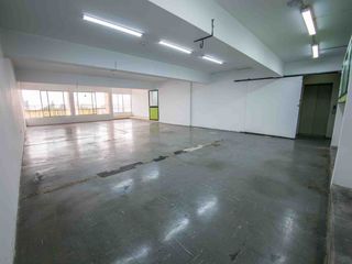 Foto 3 de !Oportunidad! Oficina En Venta 163 M2 En Edificio De Notaria Banda Frente Al Parque De La Exposición