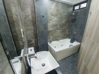 Foto 18 de Exclusiva Casa De 2 Pisos- En Alquiler - Los Olivos