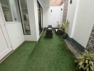 Foto 9 de Exclusiva Casa De 2 Pisos- En Alquiler - Los Olivos