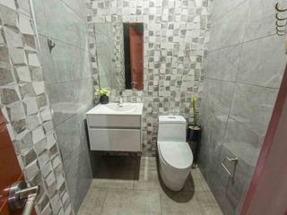 Foto 5 de Exclusiva Casa De 2 Pisos- En Alquiler - Los Olivos