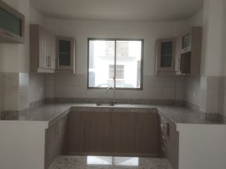 Foto 11 de Alquilo casa en Urbanizacion Ciudad del Valle