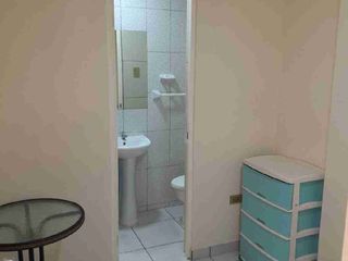 Foto 1 de Se alquila habitación con baño privado en San Bartolo.