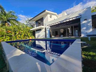 Foto 3 de VENDO ESPECTACULAR CASA DE DESCANSO EN ANAPOIMA CUNDINAMARCA  EN CONDOMINIO.