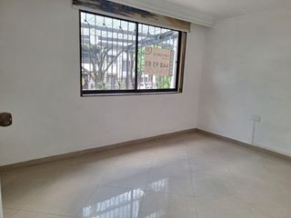 Foto 6 de RENTO AMPLIO APARTAESTUDIO EN LAURELES