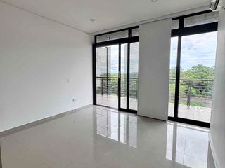 Foto 17 de Espectacular apto duplex, tres habitaciones con baño independiente y terraza, baños social, ACUEDUCTO PROPIO! Dos parqueaderos, Zona Social con Piscina, Jacuzzi, Sauna y BBQ