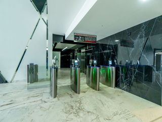 Foto 10 de Oficina en Arriendo – Sector Iñaquito – Edificio Moderno con Amenidades