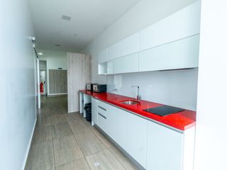 Foto 17 de Oficina en Arriendo – Sector Iñaquito – Edificio Moderno con Amenidades