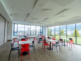 Foto 19 de Oficina en Arriendo – Sector Iñaquito – Edificio Moderno con Amenidades