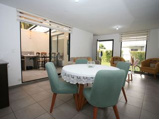 Foto 2 de CASA ESQUINERA MODERNA CON JARDÍN Y SEGURIDAD EN CONJUNTO PRIVADO