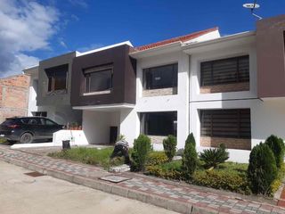Foto 2 de casa en venta de 4 habitaciones en Molinopamba Ricaurte