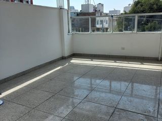 Foto 2 de SE ALQUILA OFICINA O ALMACEN AV BOLÍVAR 4TO PISO 170M2
