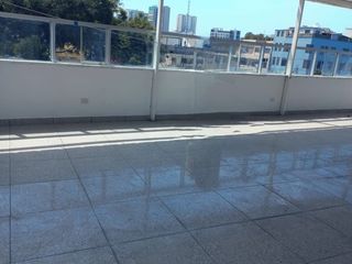 Foto 1 de SE ALQUILA OFICINA O ALMACEN AV BOLÍVAR 4TO PISO 170M2