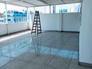Foto 3 de SE ALQUILA OFICINA O ALMACEN AV BOLÍVAR 4TO PISO 170M2