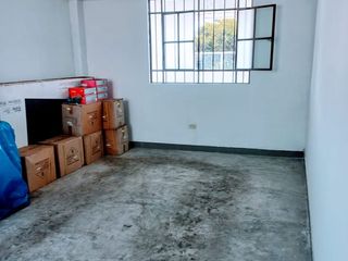 Foto 5 de SE ALQUILA OFICINA O ALMACEN AV BOLÍVAR 4TO PISO 170M2
