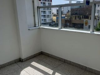 Foto 8 de SE ALQUILA OFICINA O ALMACEN AV BOLÍVAR 4TO PISO 170M2