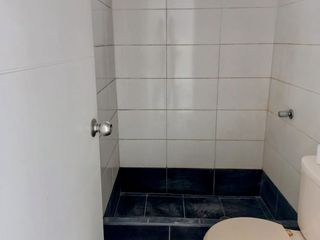 Foto 14 de SE ALQUILA OFICINA O ALMACEN AV BOLÍVAR 4TO PISO 170M2