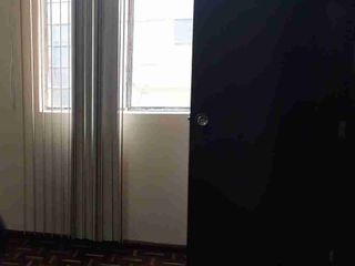 Foto 10 de Rento Departamento Espacioso con Chimenea y Parqueadero – Sector Av. del Maestro y Quitumbe – $340