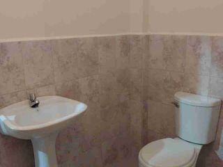 Foto 17 de Rento Departamento Espacioso con Chimenea y Parqueadero – Sector Av. del Maestro y Quitumbe – $340