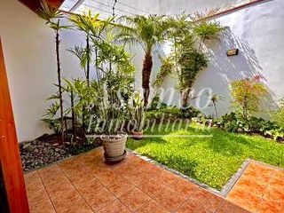 Foto 9 de SURCO - Venta de Moderna Casa en Chacarilla del Estanque frente a Parque