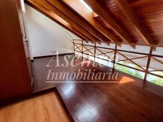 Foto 24 de SURCO - Venta de Moderna Casa en Chacarilla del Estanque frente a Parque