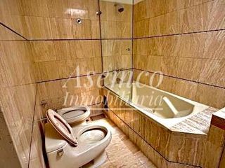 Foto 16 de SURCO - Venta de Moderna Casa en Chacarilla del Estanque frente a Parque