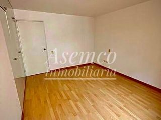 Foto 21 de SURCO - Venta de Moderna Casa en Chacarilla del Estanque frente a Parque
