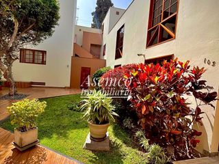 Foto 28 de SURCO - Venta de Moderna Casa en Chacarilla del Estanque frente a Parque
