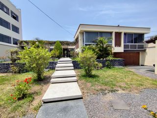 Foto 4 de VENDO CASA COMO TERRENO, A MTS DE AV JAVIER PRADO CDRA 55, RES. MONTERRICO