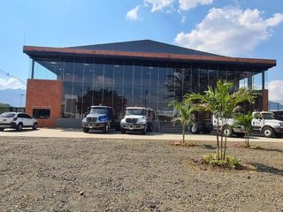 Foto 1 de LOCAL COMERCIAL ARRIENDO AREA 600 M2 AUTOPISTA CALI YUMBO