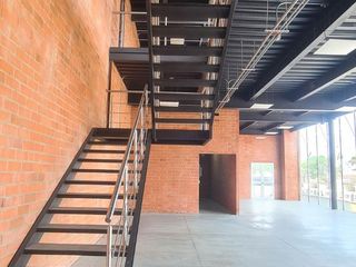 Foto 5 de LOCAL COMERCIAL ARRIENDO AREA 600 M2 AUTOPISTA CALI YUMBO
