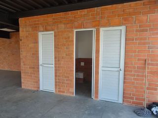 Foto 16 de LOCAL COMERCIAL ARRIENDO AREA 600 M2 AUTOPISTA CALI YUMBO