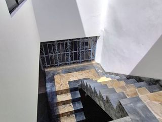 Foto 5 de SE ALQUILA CASA EN JR. DIANA SURCO, PARA VIVIENDA, DEPOSITO U OFICINA!!