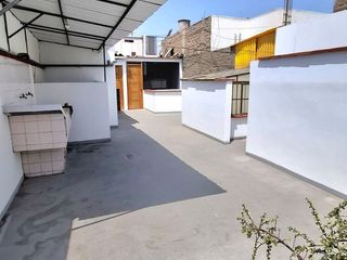 Foto 14 de SE ALQUILA CASA EN JR. DIANA SURCO, PARA VIVIENDA, DEPOSITO U OFICINA!!