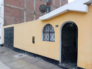 Foto 2 de ¡Vendo Casa en Esquina! Av. Grau (ex Buenos Aires) 94m2