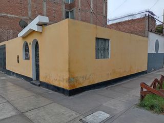 Foto 6 de ¡Vendo Casa en Esquina! Av. Grau (ex Buenos Aires) 94m2