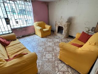 Foto 4 de venta de casa como terreno en ingenieria a espaladas de habich us$ 170,000